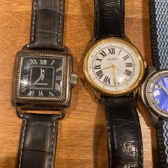 Bundle of 5 Vtg Watches Colombia Casio Sasson Guess Metropolitan - Picture 2 of 5